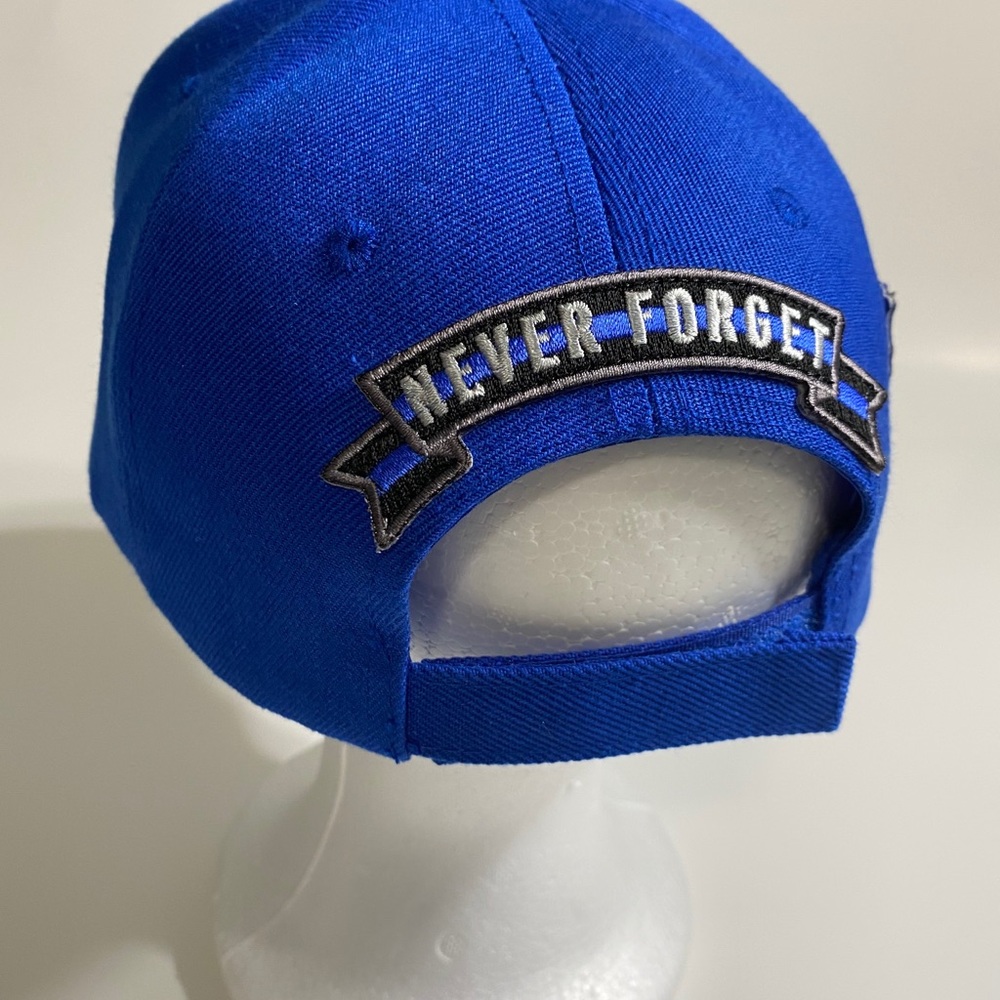 Baseball cap - Picture 4 of 7